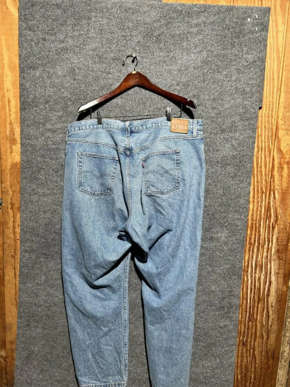Levi's Premium Jeans Mens 41x31 Light Wash Blue Tapered Cotton Denim Casual